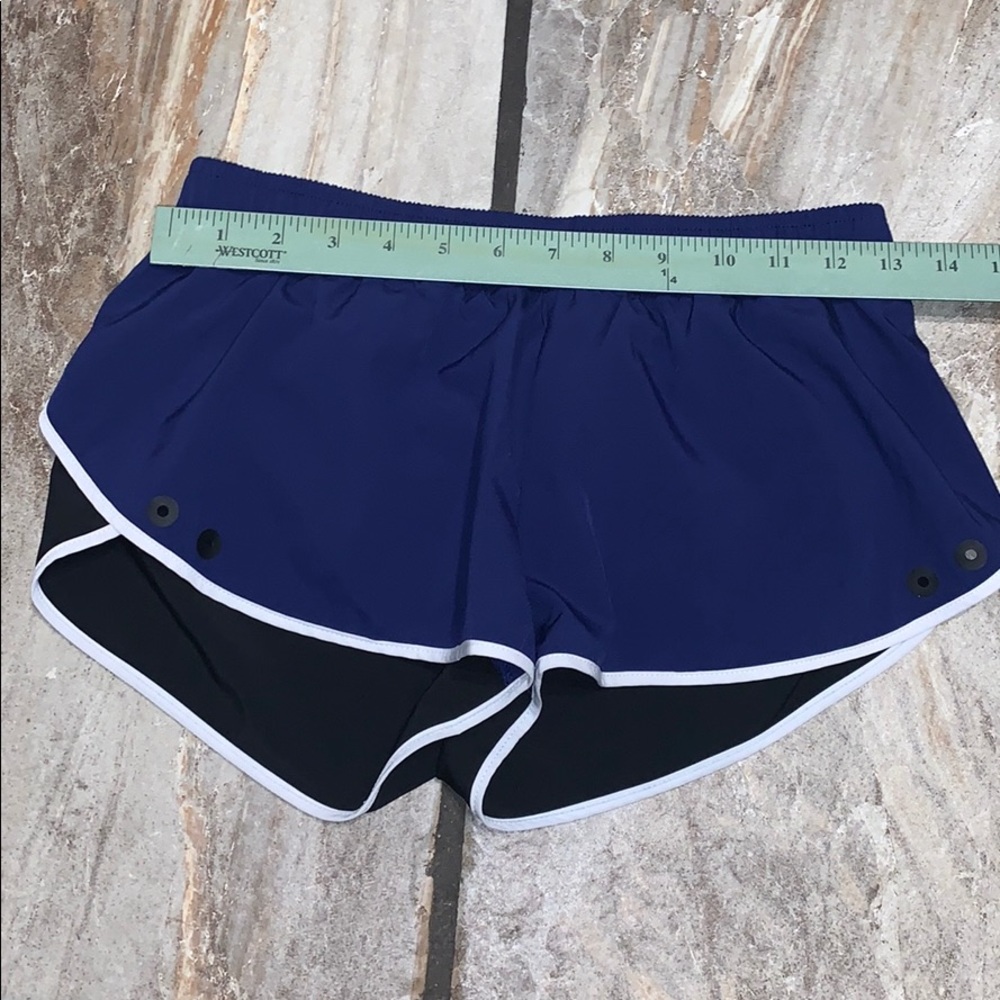 Navy Fabletics Shorts - Picture 10 of 11